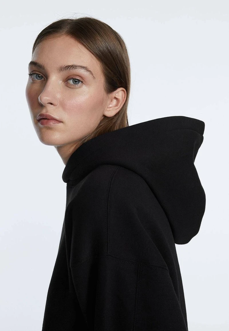 Stradivarius BASIC CROPPED - Kapuzenpullover - Black 3 Stradivarius BASIC CROPPED - Kapuzenpullover - Black – Bild 3