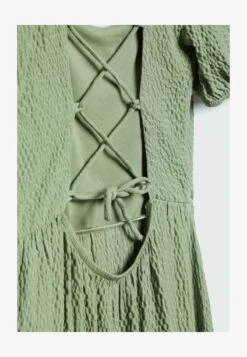 Stradivarius MIDI MIT GESCHNÜRTER RÜCKENPARTIE 07191182 - Freizeitkleid - Light Green -Stradivarius Deutschland Verkaufs-Shop cc06ea4f32b14c40a4396a3ab9df7eac