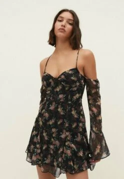 Stradivarius SHORT RUFFLED WITH A CRISS-CROSS BACK - Freizeitkleid - Mottled Lilac