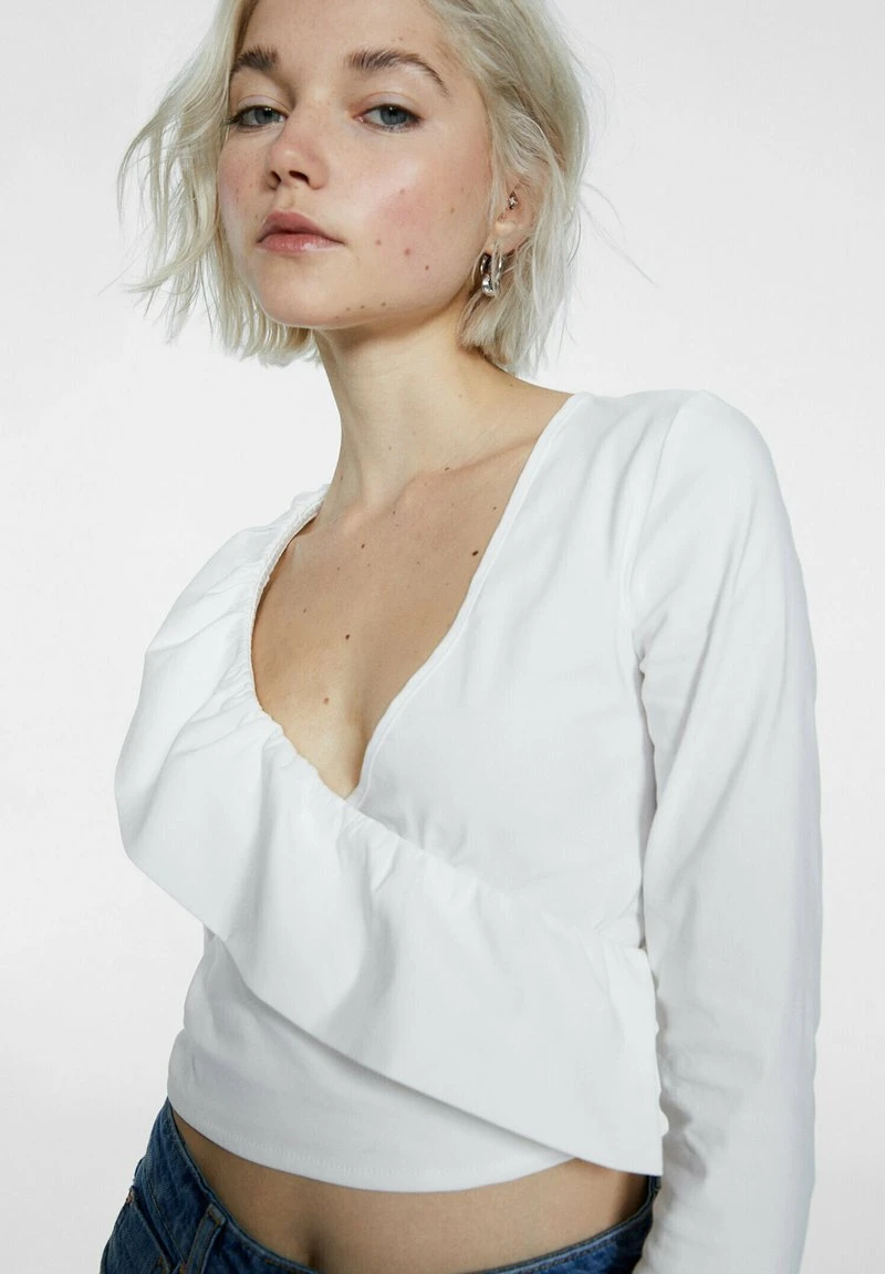 Stradivarius ASYMMETRIC RUFFLED - Bluse - White 4 Stradivarius ASYMMETRIC RUFFLED - Bluse - White – Bild 4