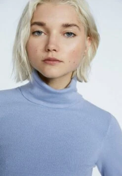 Stradivarius LANGER - Strickpullover - Light Blue 9 Stradivarius LANGER - Strickpullover - Light Blue -Stradivarius Deutschland Verkaufs-Shop cd724d940a1443f09347107ba229fdfd