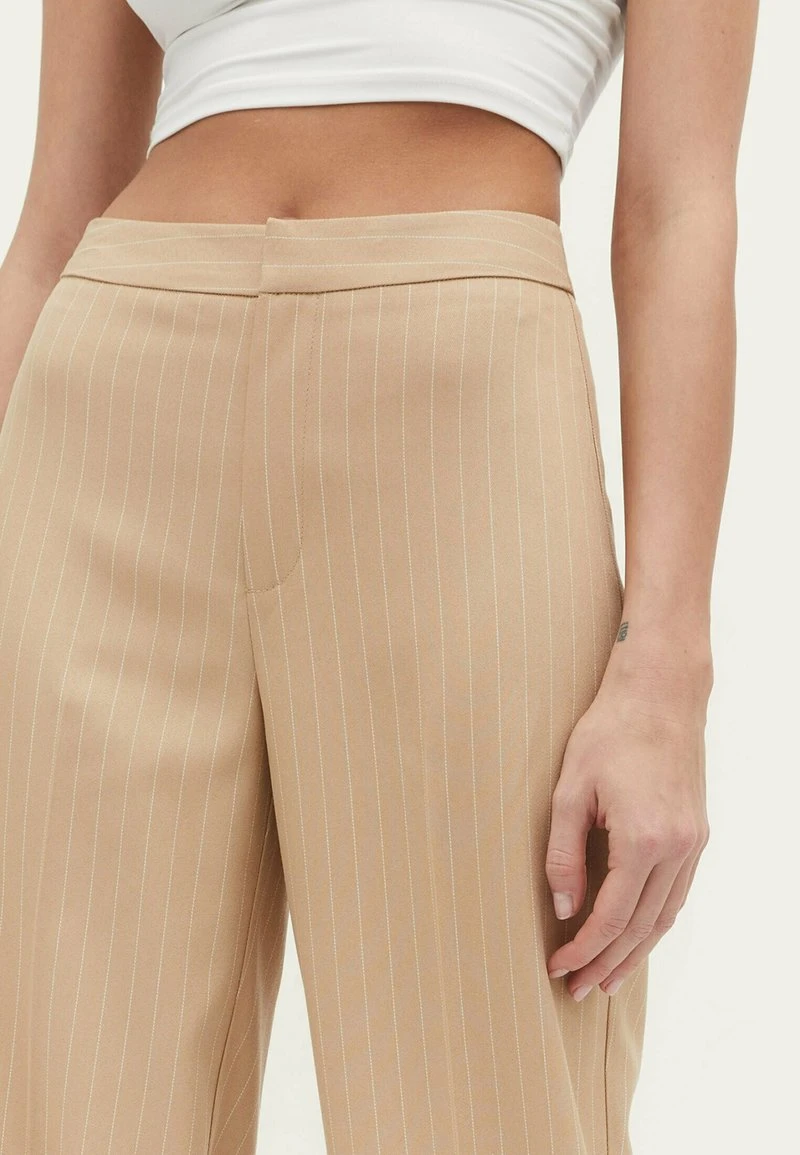 Stradivarius STRIPED SMART - Stoffhose - Beige 4 Stradivarius STRIPED SMART - Stoffhose - Beige – Bild 4