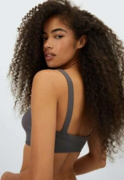 Stradivarius NAHTLOSES BRALETTE - Top - Dark Grey -Stradivarius Deutschland Verkaufs-Shop ce4a4bb3454744afbdbd8674382c0e56