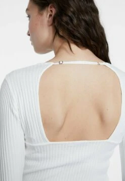 Stradivarius WITH STRAP AT THE BACK - Langarmshirt - White 9 Stradivarius WITH STRAP AT THE BACK - Langarmshirt - White -Stradivarius Deutschland Verkaufs-Shop cea6ecef0d484a05bce8800ee9b03faa