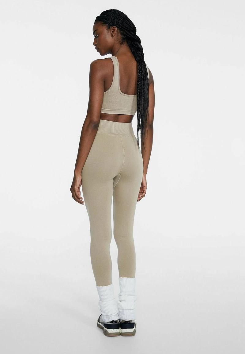 Stradivarius WASHED-EFFECT - Leggings - Hosen - Light Brown 3 Stradivarius WASHED-EFFECT - Leggings - Hosen - Light Brown – Bild 3