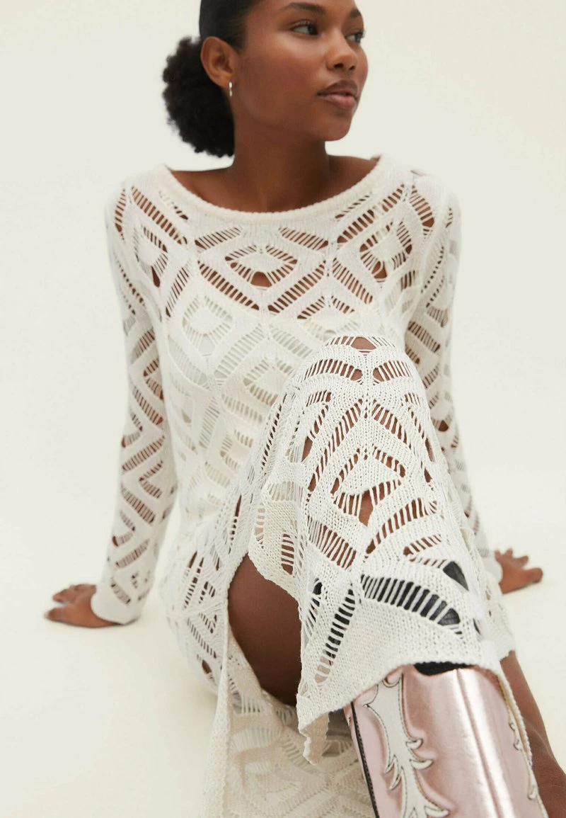 Stradivarius Strickkleid - Beige 4 Stradivarius Strickkleid - Beige – Bild 4