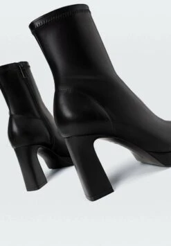 Stradivarius MIT ABSATZ - High Heel Stiefelette - Black 10 Stradivarius MIT ABSATZ - High Heel Stiefelette - Black -Stradivarius Deutschland Verkaufs-Shop d1d224b63a194ca1817dfc41869c7aa2