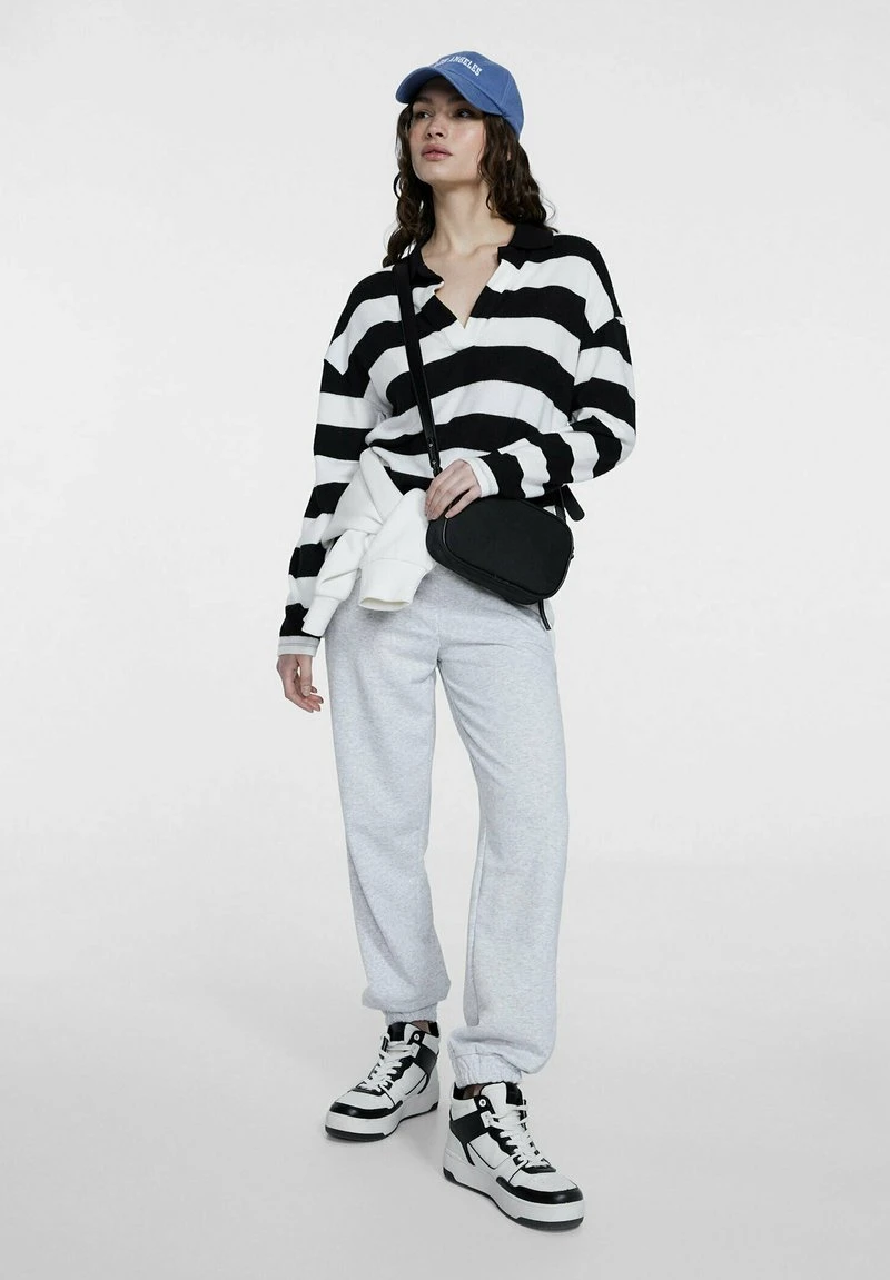 Stradivarius TWILL REPORTER - Umhängetasche - Black 1 Stradivarius TWILL REPORTER - Umhängetasche - Black