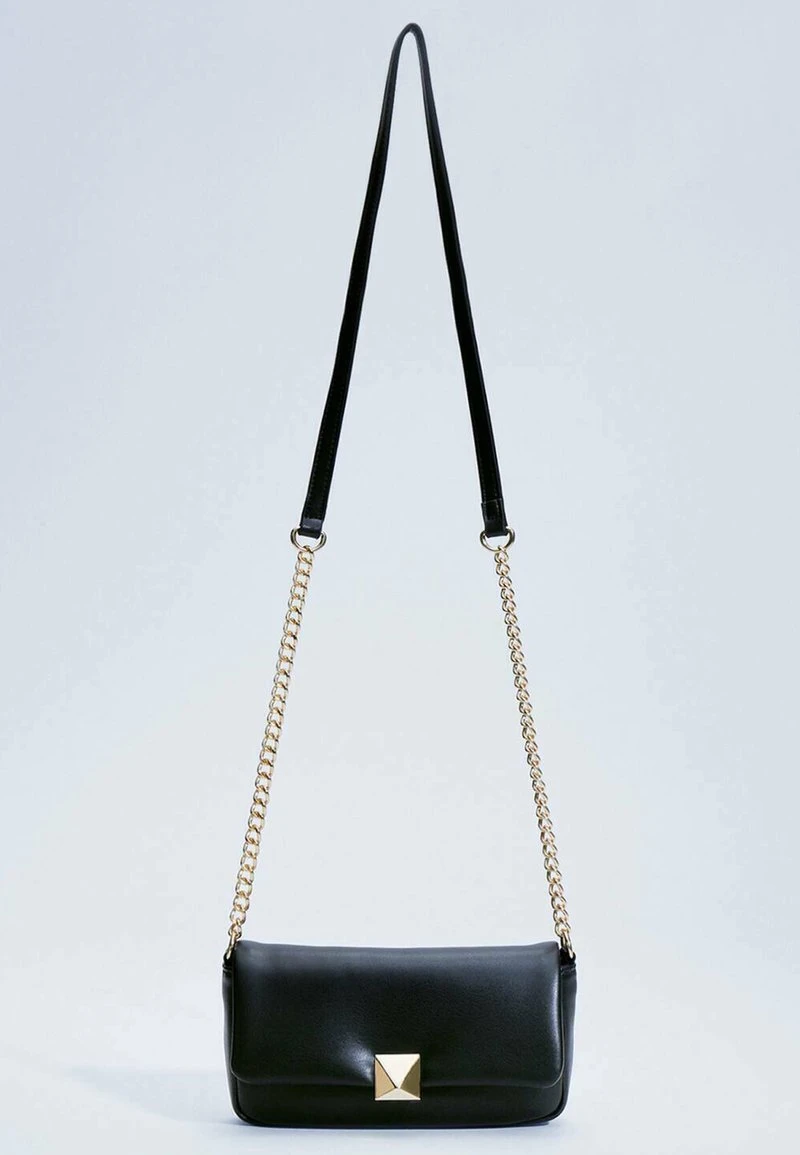 Stradivarius MIT MITTIGER NIETE - Umhängetasche - Black 6 Stradivarius MIT MITTIGER NIETE - Umhängetasche - Black – Bild 6