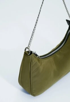 Stradivarius MIT KETTE - Umhängetasche - Khaki 10 Stradivarius MIT KETTE - Umhängetasche - Khaki -Stradivarius Deutschland Verkaufs-Shop d5681385597043c2b777b55231fc2dbc