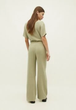 Stradivarius LONG FLOWING RUSTIC - Stoffhose - Dark Green 8 Stradivarius LONG FLOWING RUSTIC - Stoffhose - Dark Green -Stradivarius Deutschland Verkaufs-Shop d5f0a24e44d040a282b54f46cc6ed8ac