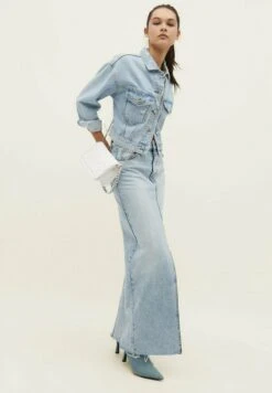 Stradivarius MIT DOPPELTER TRAGEKETTE - Umhängetasche - White