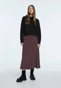 Stradivarius BASIC CROPPED - Kapuzenpullover - Black