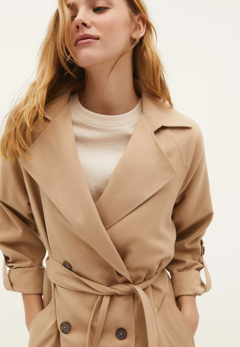 Stradivarius Trenchcoat - Stone 4 Stradivarius Trenchcoat - Stone – Bild 4