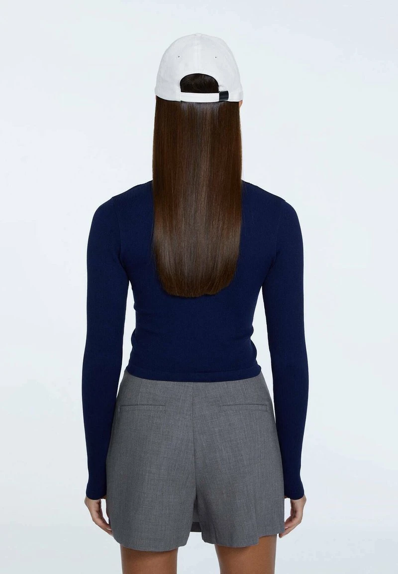 Stradivarius MIT V-AUSSCHNITT - Langarmshirt - Neon Blue 2 Stradivarius MIT V-AUSSCHNITT - Langarmshirt - Neon Blue – Bild 2