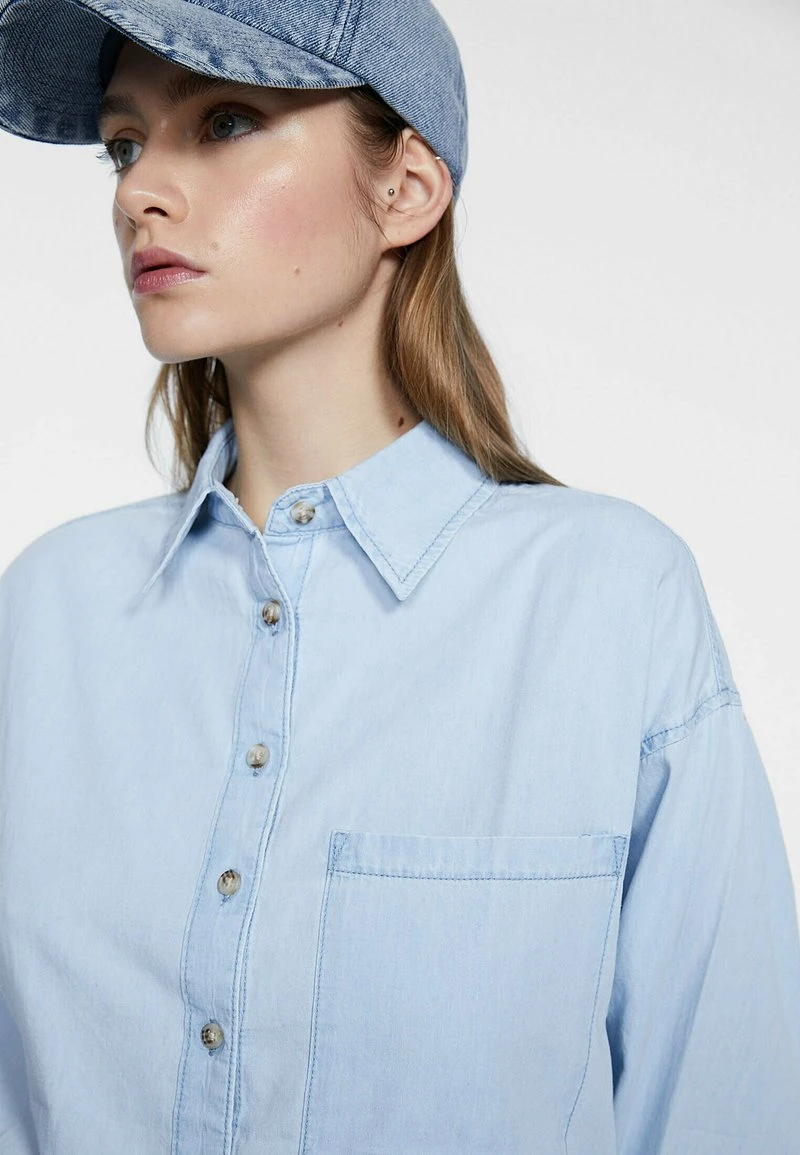 Stradivarius BASIC - Hemdbluse - Light Blue Denim 4 Stradivarius BASIC - Hemdbluse - Light Blue Denim – Bild 4