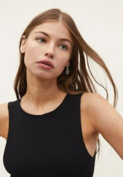 Stradivarius ÄRMELLOSES - Top - Black -Stradivarius Deutschland Verkaufs-Shop e4006cd8709a47968867c202a1e4cfd6