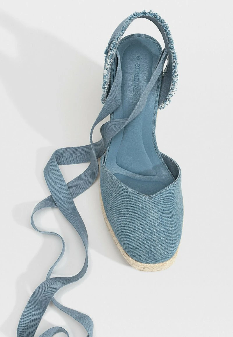 Stradivarius Keilsandalette - Blue 4 Stradivarius Keilsandalette - Blue – Bild 4