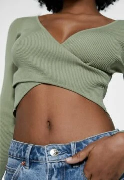 Stradivarius WRAP - Langarmshirt - Khaki 9 Stradivarius WRAP - Langarmshirt - Khaki -Stradivarius Deutschland Verkaufs-Shop e449497b5c2642fab276251ed8429f45