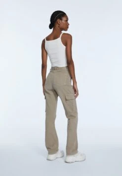 Stradivarius Cargohose - Beige 8 Stradivarius Cargohose - Beige -Stradivarius Deutschland Verkaufs-Shop e642d90d6e59423a910aab3d0d77d21e