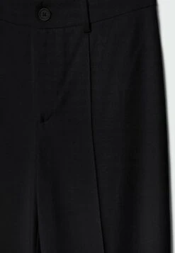 Stradivarius MIT MITTELNAHT - Stoffhose - Black -Stradivarius Deutschland Verkaufs-Shop e6cb71f4392246fe868250cca151243e