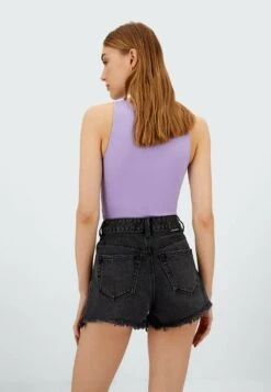 Stradivarius MIT RISSEN - Jeans Shorts - Black Denim 8 Stradivarius MIT RISSEN - Jeans Shorts - Black Denim -Stradivarius Deutschland Verkaufs-Shop e7b7c6fc1d4348f5a6370b76d0ca5cd0