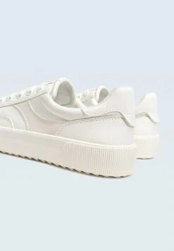 Stradivarius TRACK - Sneaker Low - White 10 Stradivarius TRACK - Sneaker Low - White -Stradivarius Deutschland Verkaufs-Shop e809f26024694be89b4b0426fc1bfad1