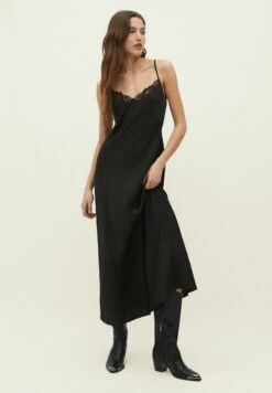 Stradivarius Maxikleid - Black