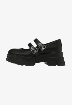 Stradivarius MIT PROFILSOHLE UND SCHNALLEN - Slipper - Black 10 Stradivarius MIT PROFILSOHLE UND SCHNALLEN - Slipper - Black -Stradivarius Deutschland Verkaufs-Shop e971a8ef39ca4fbba2fd99c417880a39 1