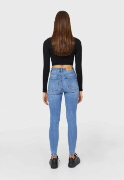 Stradivarius MIT SEHR HOHEM BUND - Jeans Skinny Fit - Light Blue -Stradivarius Deutschland Verkaufs-Shop e9cd4eb42c944af1af4a8cc1d2d3d3ef