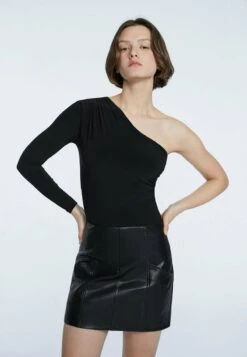 Stradivarius ASYMMETRISCHER DRAPIERTER - Langarmshirt - Metallic Black