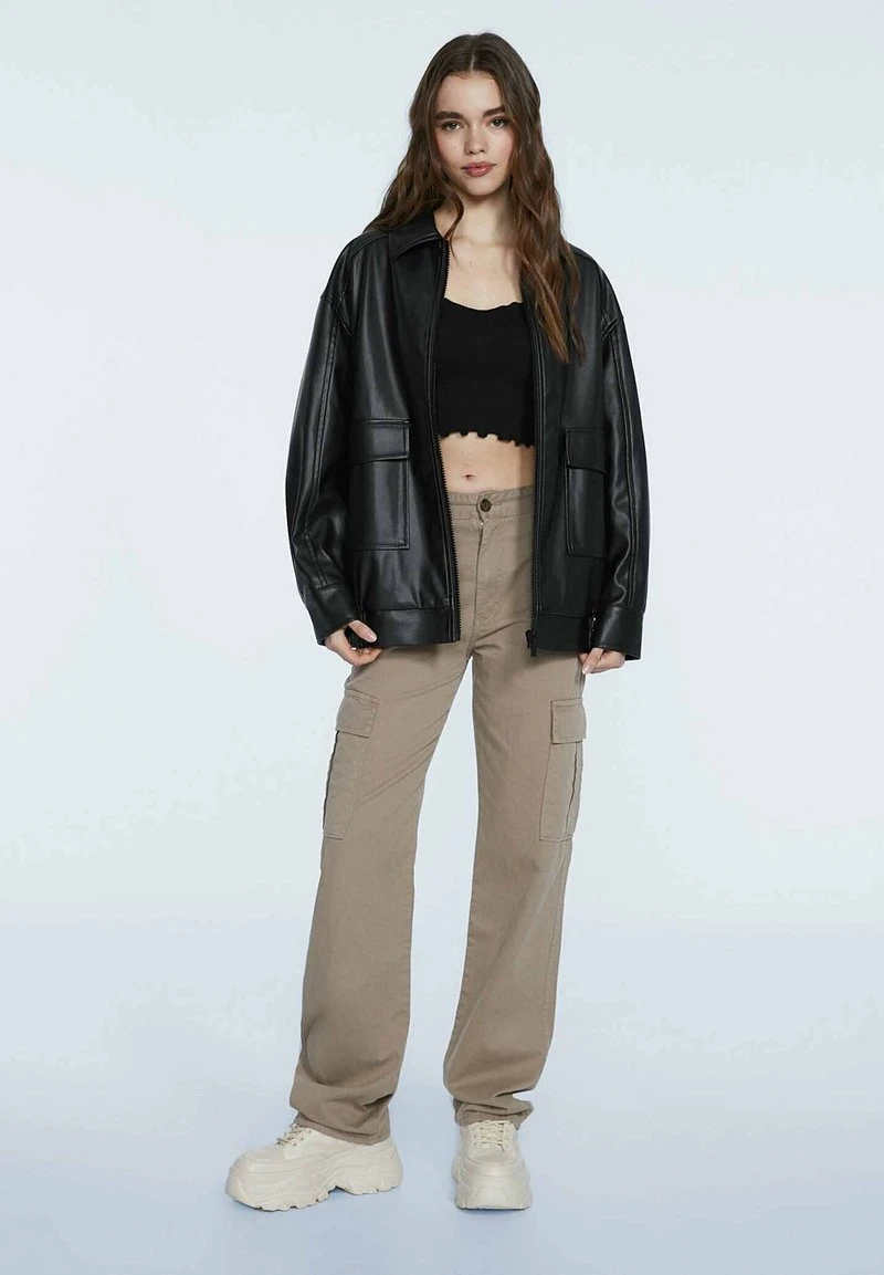 Stradivarius NAHTLOSES MIT WELLENSAUM - Langarmshirt - Black 2 Stradivarius NAHTLOSES MIT WELLENSAUM - Langarmshirt - Black – Bild 2