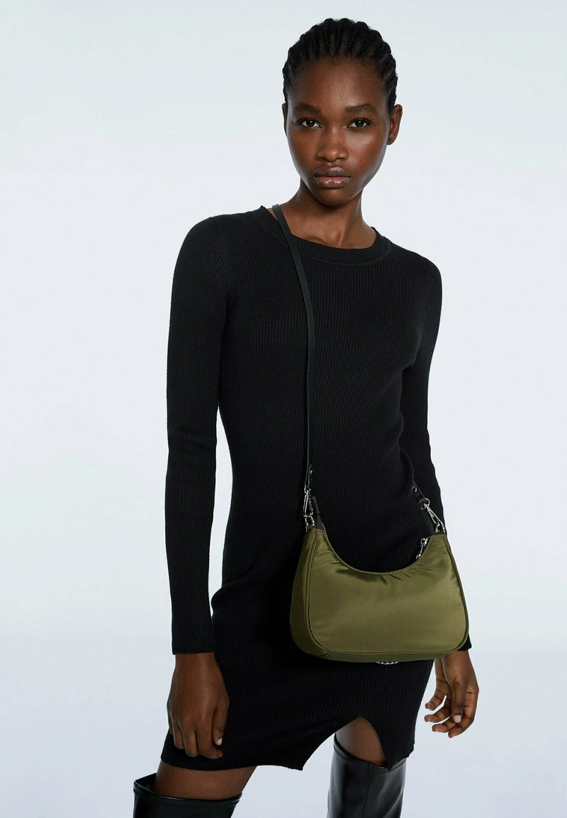 Stradivarius MIT KETTE - Umhängetasche - Khaki 6 Stradivarius MIT KETTE - Umhängetasche - Khaki – Bild 6