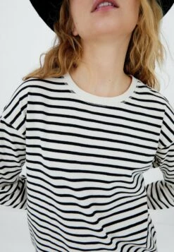 Stradivarius GESTREIFTES - Langarmshirt - White -Stradivarius Deutschland Verkaufs-Shop ebfe9329ccc84dc2a576c1ae2d5c03ca