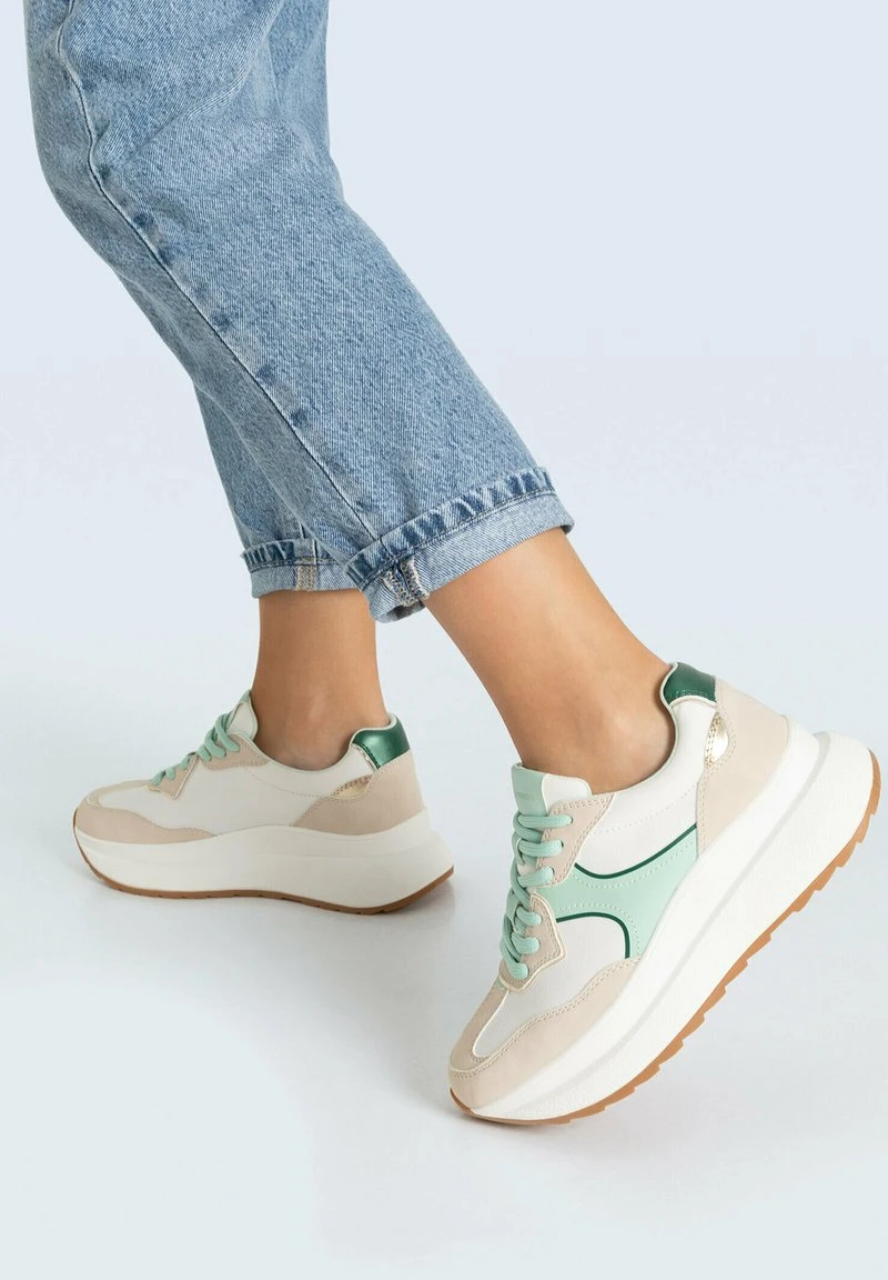 Stradivarius Sneaker Low - Green 1 Stradivarius Sneaker Low - Green