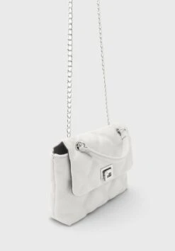 Stradivarius Handtasche - Offwhite 8 Stradivarius Handtasche - Offwhite -Stradivarius Deutschland Verkaufs-Shop ecebcf7acaff4b2086d328f12160f233