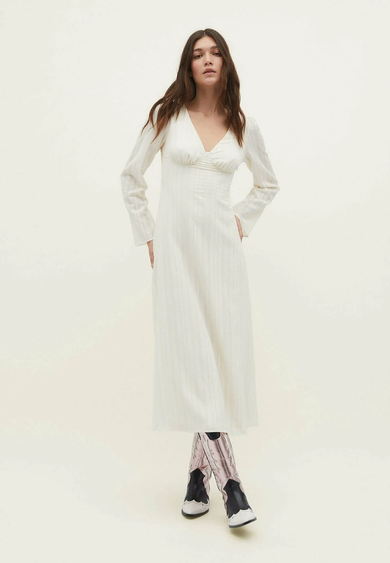 Stradivarius WITH LACE-UP BACK - Freizeitkleid - Beige 2 Stradivarius WITH LACE-UP BACK - Freizeitkleid - Beige – Bild 2