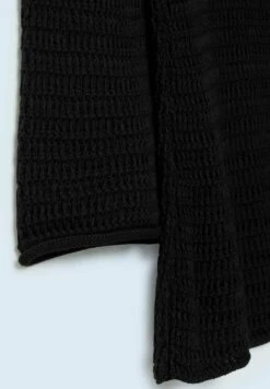 Stradivarius MIT LOCHMUSTER - Strickkleid - Black -Stradivarius Deutschland Verkaufs-Shop f045b133cb8b448f99bc1386019999c8