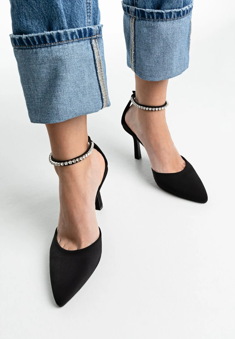 Stradivarius WITH RHINESTONES - High Heel Pumps - Black 1 Stradivarius WITH RHINESTONES - High Heel Pumps - Black