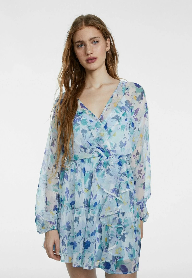 Stradivarius SHORT CHIFFON - Freizeitkleid - Light Blue 1 Stradivarius SHORT CHIFFON - Freizeitkleid - Light Blue