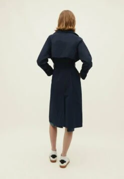 Stradivarius LONG TECHNICAL - Trenchcoat - Dark Blue -Stradivarius Deutschland Verkaufs-Shop f6864e73f42e42878c49b194e4578aa0