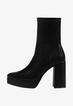 Stradivarius Deutschland Verkaufs-Shop -Stradivarius Deutschland Verkaufs-Shop f9879454dfc34bb292ccecaa5c6ed736