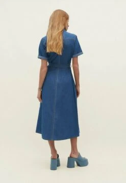 Stradivarius Jeanskleid - Light Blue 8 Stradivarius Jeanskleid - Light Blue -Stradivarius Deutschland Verkaufs-Shop fb4b42b2ecf5448a85bc60a2facc27f7