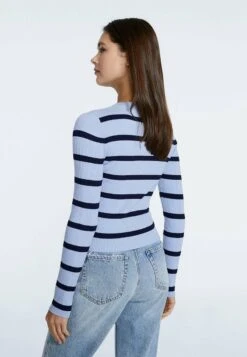 Stradivarius MIT RUNDAUSSCHNITT - Strickpullover - Light Blue 8 Stradivarius MIT RUNDAUSSCHNITT - Strickpullover - Light Blue -Stradivarius Deutschland Verkaufs-Shop fc9855134a2c43a998d04d3c729e8a6e